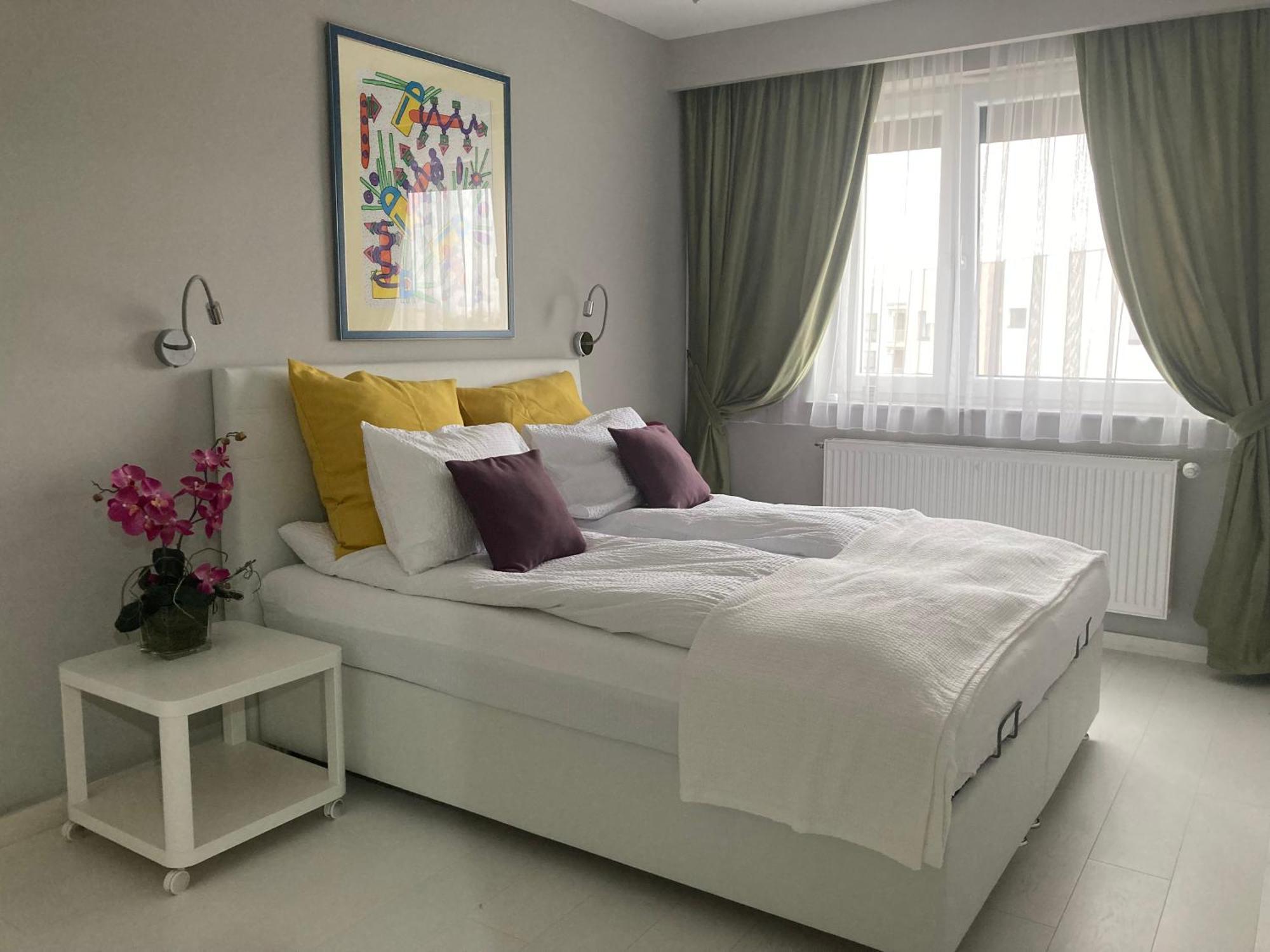 Apartamentul Max, Practic Si Confortabil Орадя Экстерьер фото